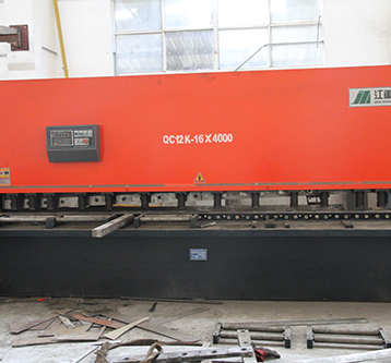 數(shù)顯剪板機(jī).jpg 數(shù)顯剪板機(jī).jpg