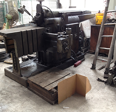 銑床.jpg 銑床.jpg